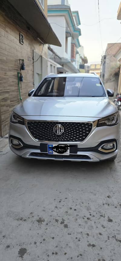 MG hs throphy edition full option CBU