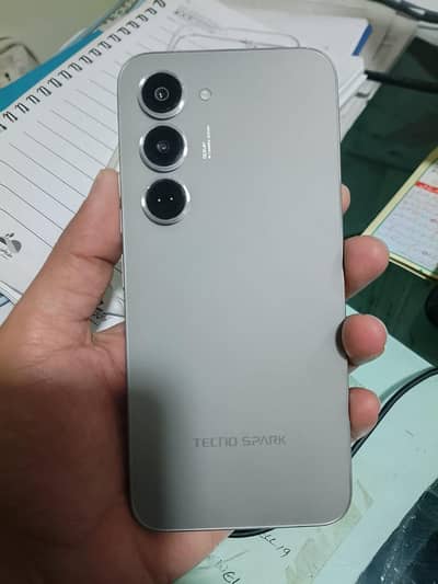 Tecno spark 40 pro 8gb/256gb