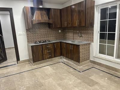 Luxury 2-Bed Flat | Prime Location Near Masjid & Market | Full Amenities & Elevator Access