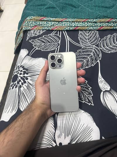 iPhone 16 pro max jv