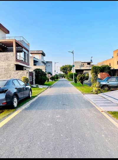 5 Marla Possession Plot Available for sale in Babar Block