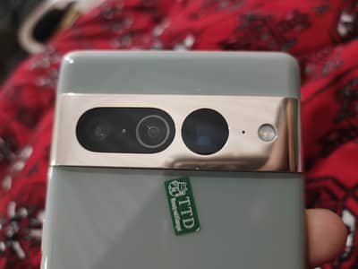 Google Pixel 7 Pro – 12GB RAM / 128GB Storage – Excellent Condition