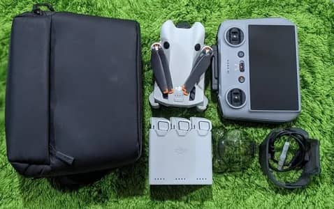 DJI Mini 4 Pro complete box