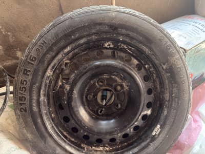 Vezel Tyre with stapney