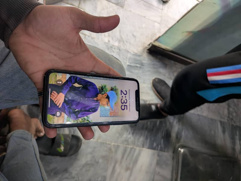 iPhone 11 64GB Non PTA (non factory) 6