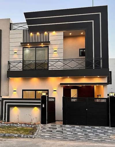 Brand New 5 Marla Ultra-Luxury House for Rent in City Housing Society