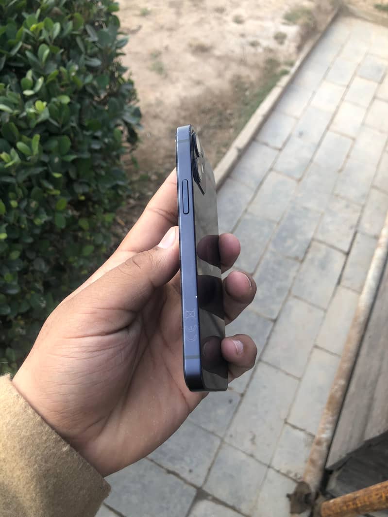 iphone 12 Mini 3