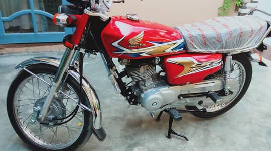 Honda CG125 Red Color  out Class Condition