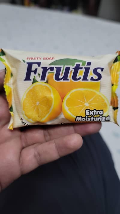 FRUITIS FRUITY SOAP MADE IN INDONESIA EXTRA MOISTURE 60g