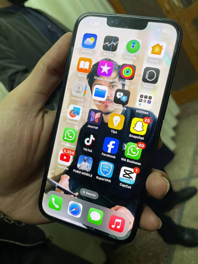 Apple iPhone 13 5