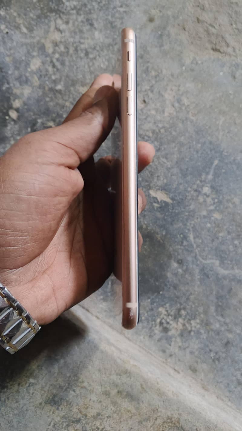 Condition 10/10 iPhone 8 Plus 3