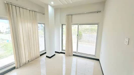 1-Bed Apartment for Rent | Walking Distance to Masjid & Food | Lift Available