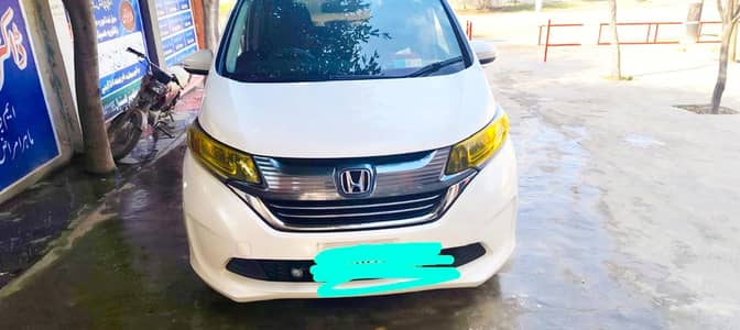 Honda Freed+ Hybrid B 2019