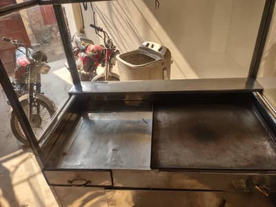 counter fast food ka Lia shoarma ka Lia