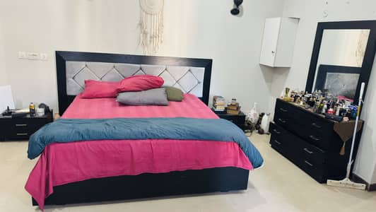 Habitt and interwood