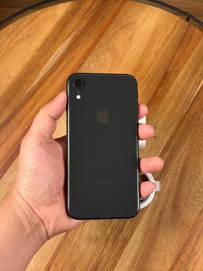 Iphone XR 128 GB  water pack Battery health 88%