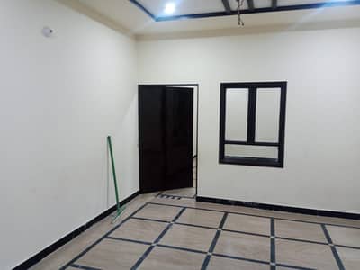 3 marllah flait for rent in colige road mezail chock milltry account socity