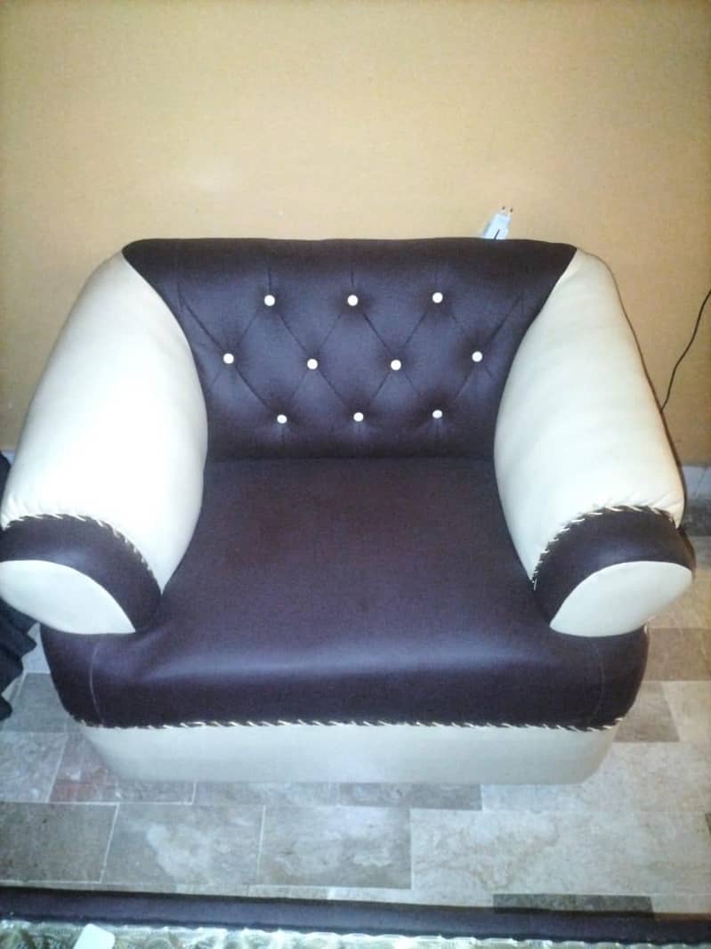 7 setar sofa set plus table 1