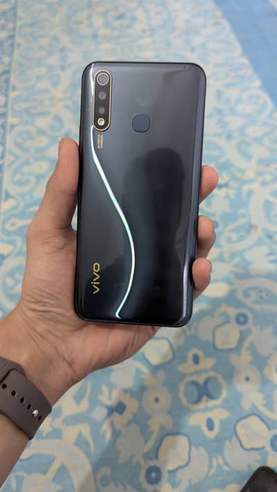 Vivo y19
