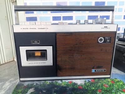 Radio tape recorder sanyo 4 bands