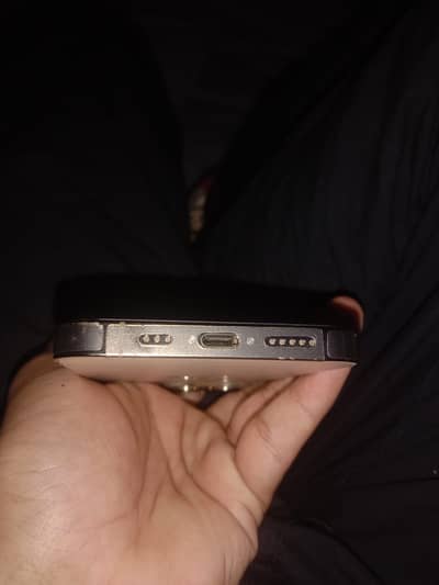 13 pro jv 128jb 97health condition 10/10 griny ki wja sy 3x nai chalta