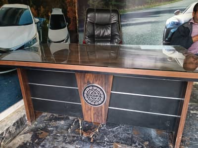 wooden table glass plus office chair