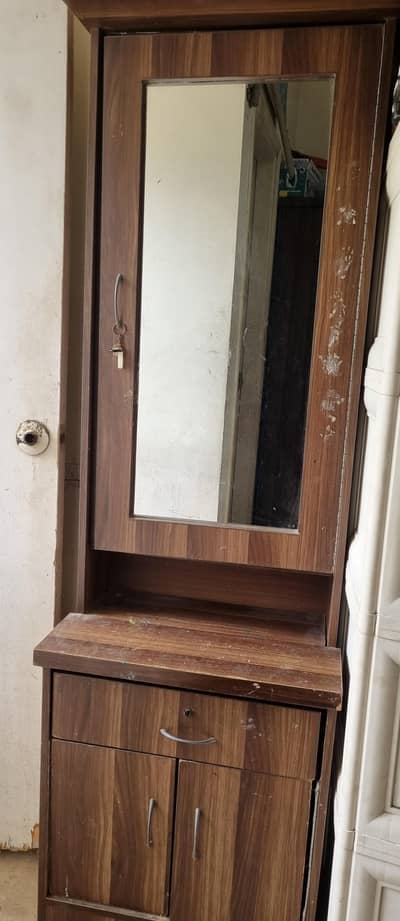 dressing table