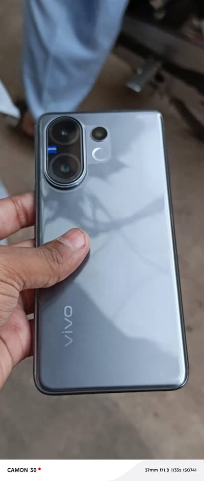 Vivo v60 12/256 New Condition