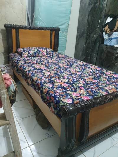 2 Single bed with mattress