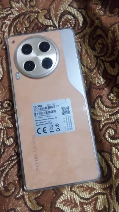 tcno camon 30   256/12