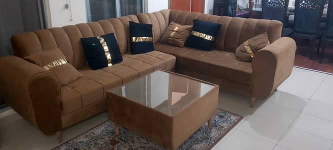 Beautiful sofa set like new for sale