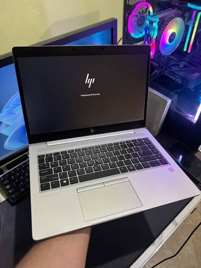 HP EliteBook 840 G5| i7 8th generation | 32GB DDR4 Ram | 256GB NVME