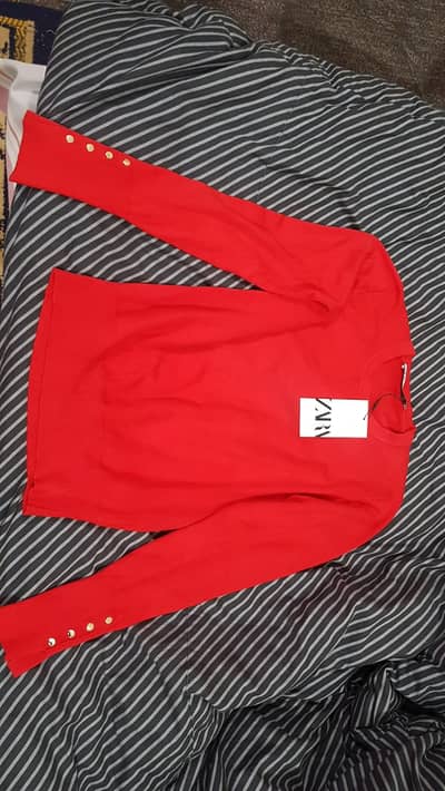 Zāra Sweater Red