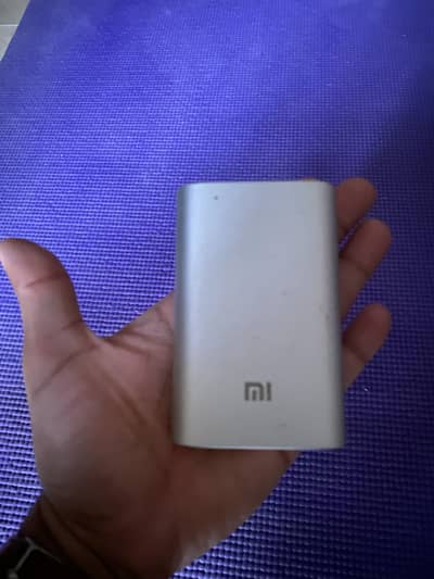 Branded 10000 mAh MI compact Powerbank with Battery level indicator