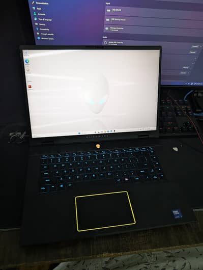 Alienware M16 R2