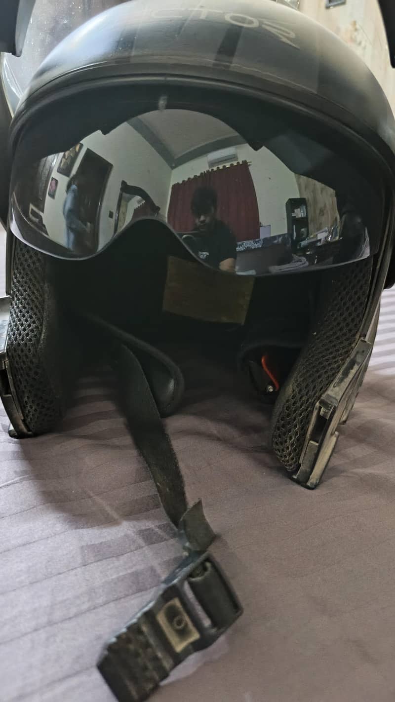 2 Vector modular helmets 9