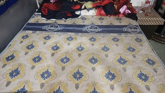 king size bed mattress for sale use  4 month size 76,,80