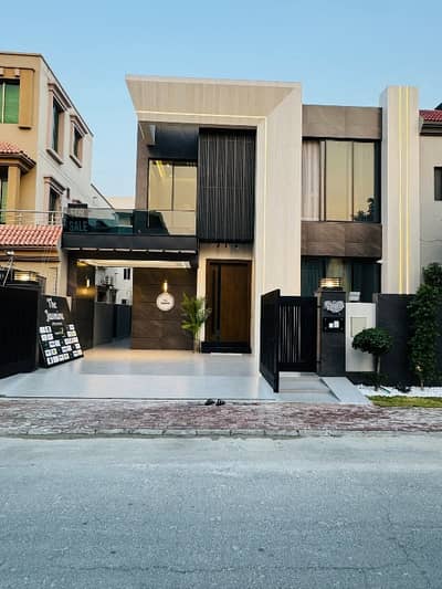 Top City 10 Marla House For Sale