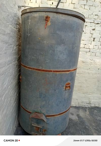 weat storage(Parolla) good condition 30 man weat storage