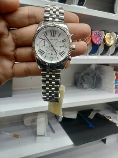 smart and luxury watch