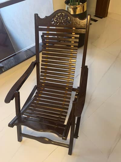 Wooden Easy Chair
