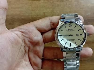 "Elegant Silver Stainless Steel Men's Watch with Black Dial&DateWindow