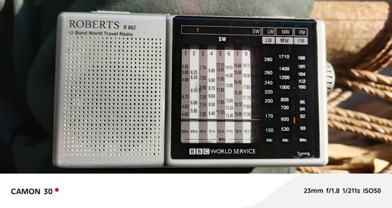 Robert R862 12 band radio. . v good condition. watsApo 03450360160