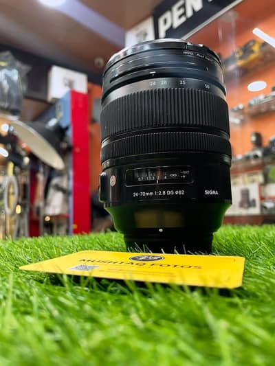 Sigma 24-70 f/2.8 DG Art Lens for Nikon (Mint Condition - Scratchless)