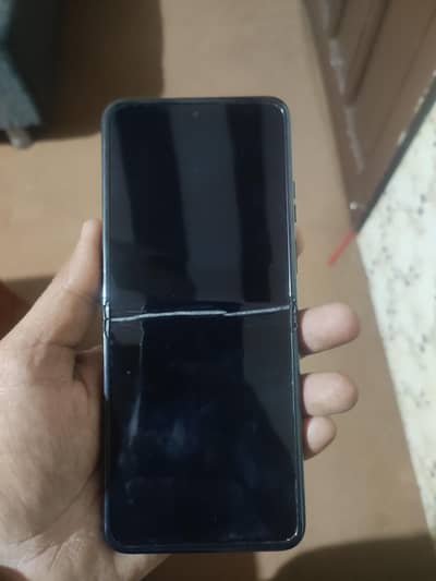 Assalamu alaikum a Motorola roze ka mobile hai iska panel kharab ho