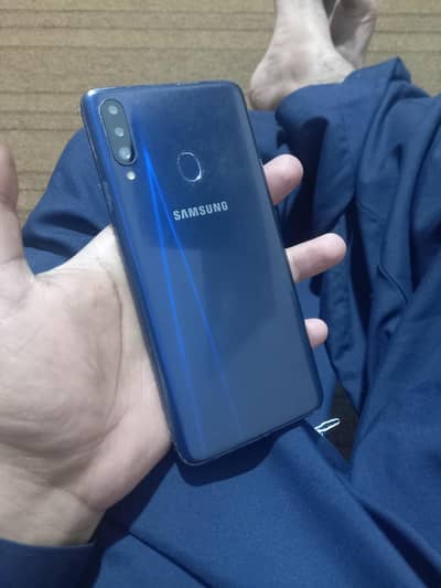 Samsung A20s
