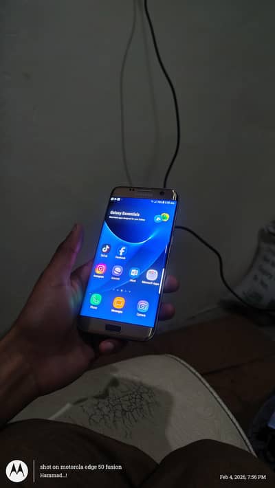 Samsung s7 edge 2gb 32rom