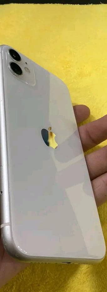 iPhone 11 128 GB PTA approved my WhatsApp number 0342. . . 2674. . . 914