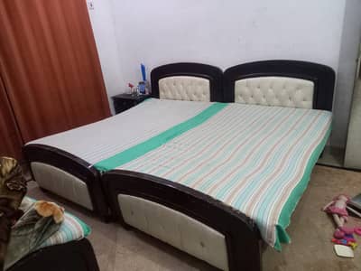 3 Beds with Mattress