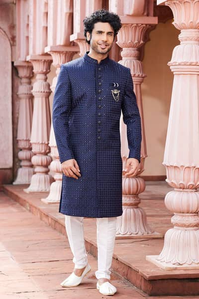 main apnai sherwani sell kar rha hu ek din use ki hai 101 bye 10